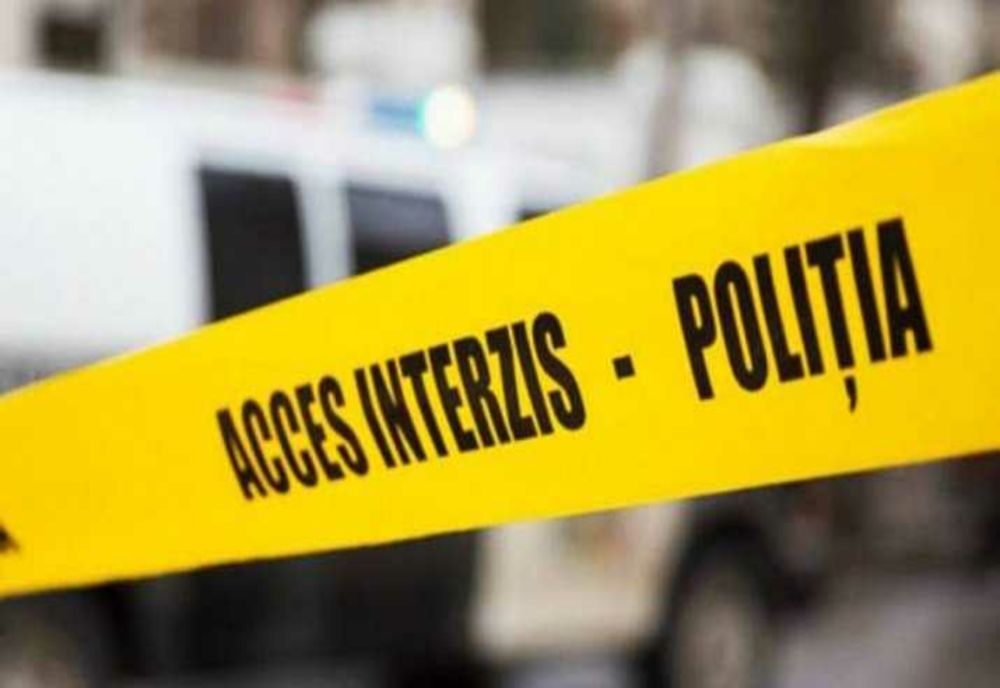 Trupul unui tânăr de 26 de ani, descoperit într-un lac. Autoritățile cercetează cauza morții