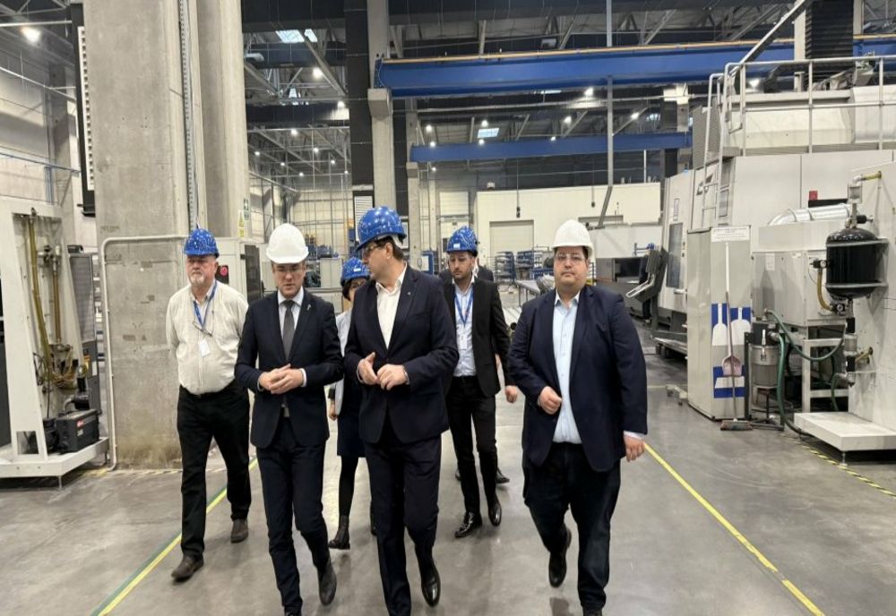 Ministrul Economiei: "Ne putem mândri că la noi sunt create produse de înaltă calitate pentru industria aerospaţială"