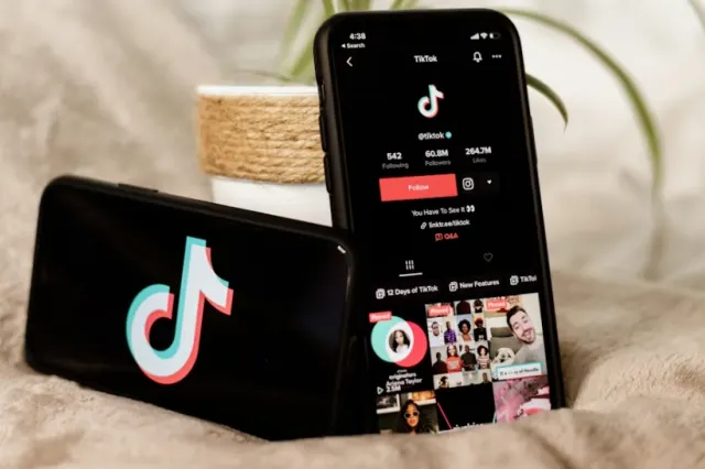Provocarea de pe TikTok care a băgat spaima într-o comună din România. Localnicii au chemat Poliția