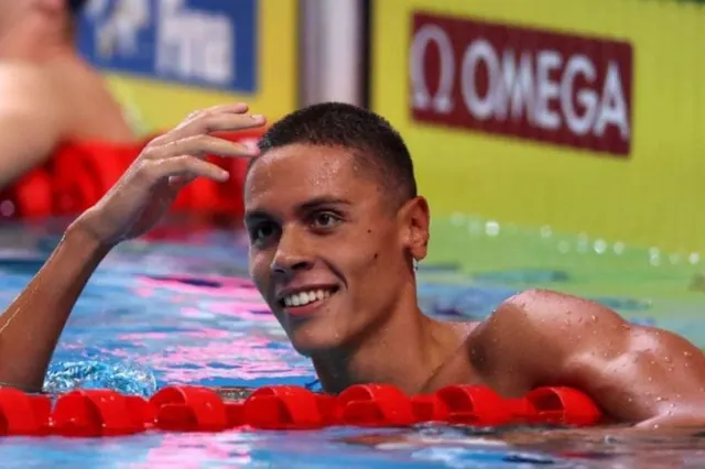 David Popovici, calificare în semifinalele Europenelor de la Paris. Românul a înregistrat cel mai bun timp în serii la 100 m liber