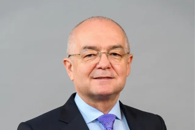 Emil Boc propune teste de cunoștințe de bază pentru muncitorii din afara UE: „Nu vreau să fiu extremist, dar devin o problemă în orașul meu”