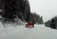 VIDEO | Drumuri blocate în Cluj! Se acționează intens pe mai multe drumuri județene, cu utilaje dotate cu freze, pentru degajarea zăpezii și lărgirea părții carosabile