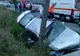 O femeie a fost rănită după ce a intrat cu mașina într-un cap de pod