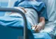 Bărbat strivit de maşina pe care o repara! Mai multe persoane i-au sărit în ajutor
