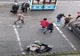 VIDEO | Scandal în Cluj-Napoca! O femeie în cărucior cu rotile a fost împinsă și aruncată pe jos