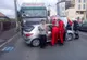 FOTO | Maşină lovită de un autotren la intrare în Cluj-Napoca! O femeie a fost rănită