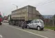 FOTO | Accident în Luncani! Un şofer din Câmpia Turzii a intrat într-un autotren condus de un tânăr din Zalău