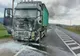 FOTO | Grav accident între Cluj şi Oradea! Un motociclist a murit după ce a intrat într-un TIR