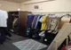 Trei tineri prinși după ce au furat haine în valoare de 100.000 de lei dintr-un centru comercial din Cluj-Napoca