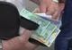 Metoda "Bună ziua" a făcut o nouă victimă în Cluj! Un bătrân a rămas fără 7500 de lei