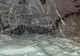Doi copii şi părinţii lor au fost răniţi după ce s-au răsturnat cu maşina într-o râpă (FOTO)