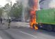FOTO | Maşină de gunoi distrusă de flăcări pe o stradă din Cluj-Napoca