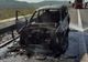 Maşină distrusă de incendiu pe Autostrada A10! Pasagerii au reuşit să iasă la timp (FOTO)
